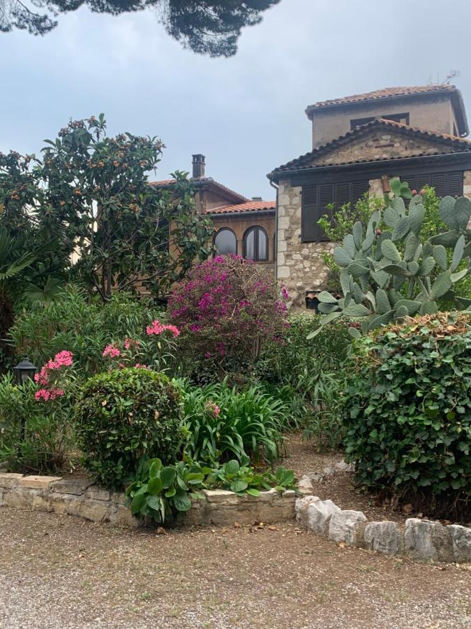 Appartement 1Piece Avec Jardin Dans Mas De Caractere سا لُرون دو فار المظهر الخارجي الصورة